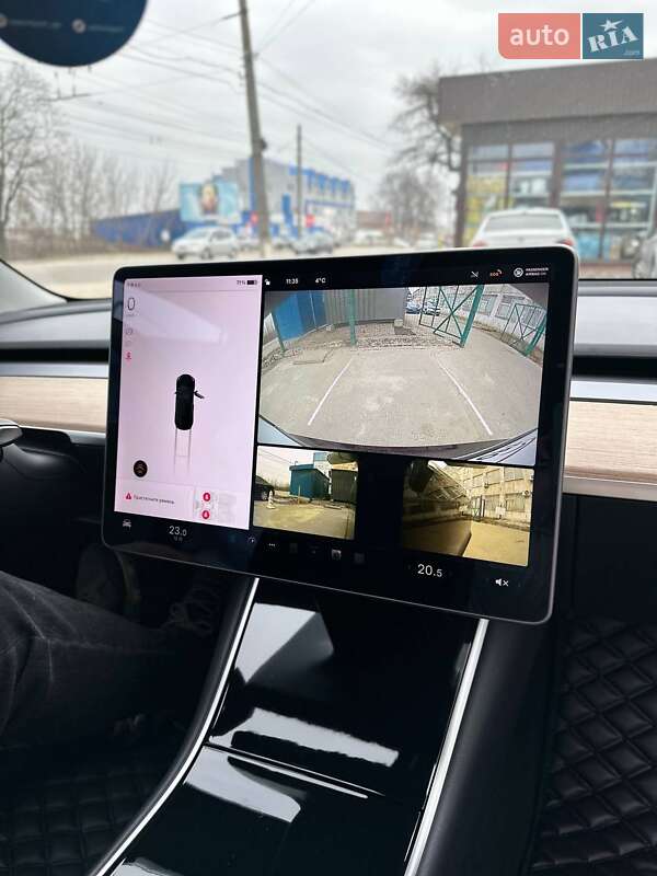 Седан Tesla Model 3 2019 в Сумах