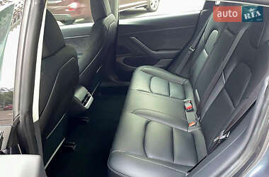 Седан Tesla Model 3 2020 в Львове