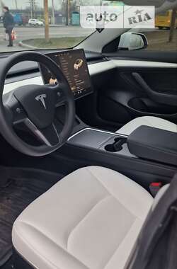Седан Tesla Model 3 2023 в Днепре