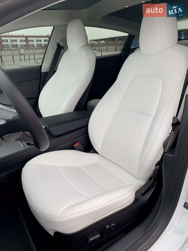 Седан Tesla Model 3 2021 в Харкові