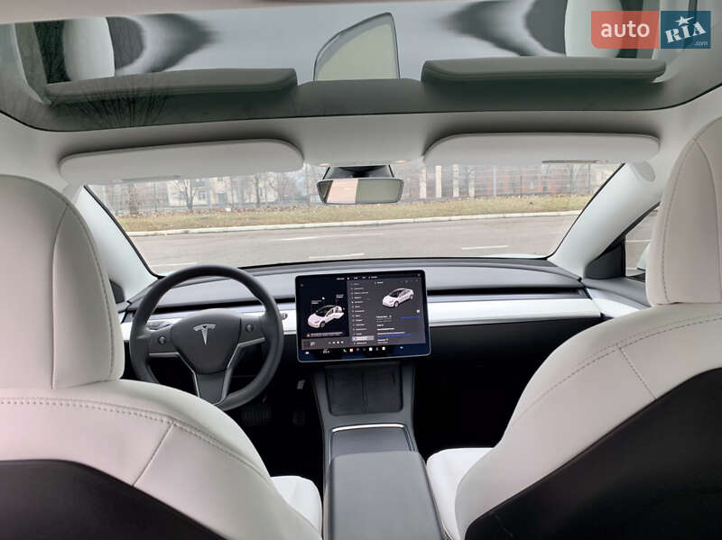 Седан Tesla Model 3 2021 в Харкові