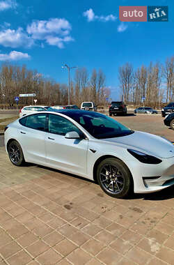 Седан Tesla Model 3 2022 в Черкасах