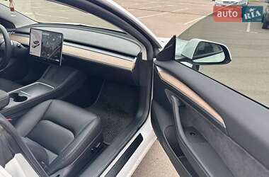Седан Tesla Model 3 2021 в Києві