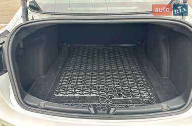 Седан Tesla Model 3 2021 в Києві