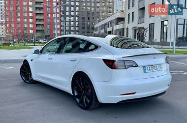 Седан Tesla Model 3 2020 в Києві