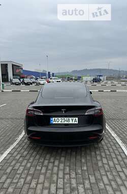 Седан Tesla Model 3 2022 в Мукачевому