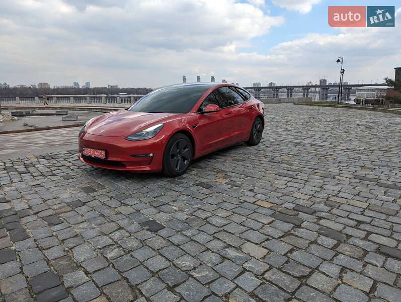 Tesla Model 3 2022