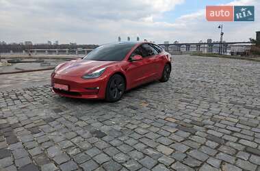 Седан Tesla Model 3 2022 в Києві