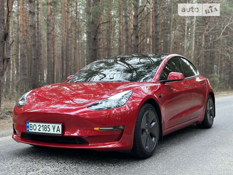 Tesla Model 3 2022