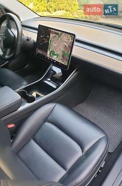Седан Tesla Model 3 2018 в Харькове