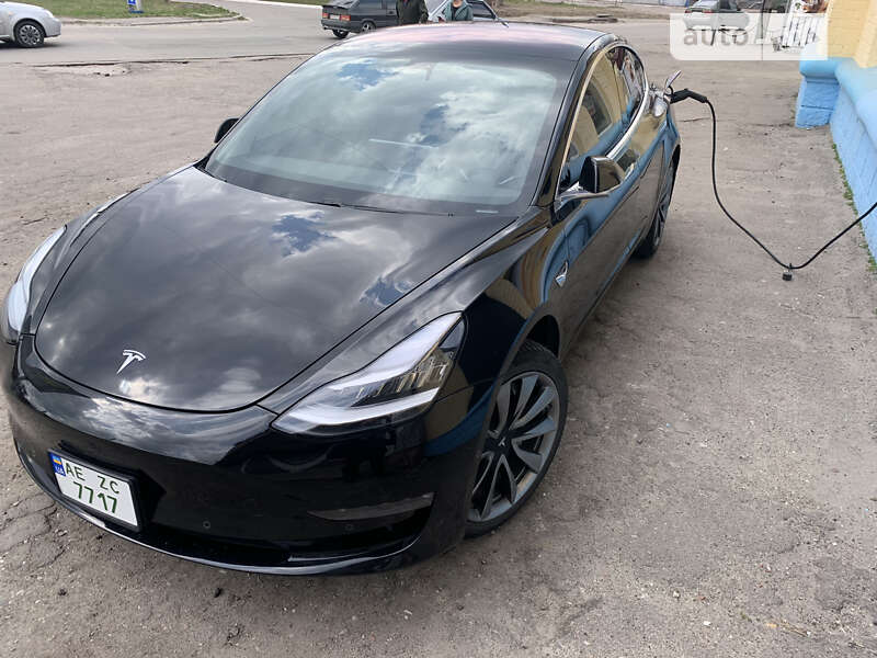 Tesla Model 3 2017