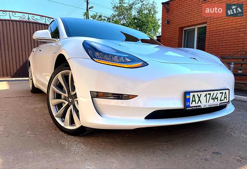 Tesla Model 3 2018