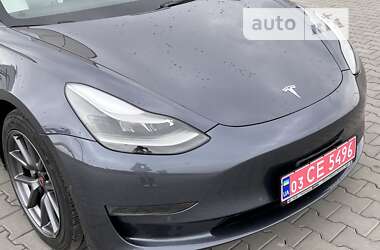 Седан Tesla Model 3 2022 в Луцке