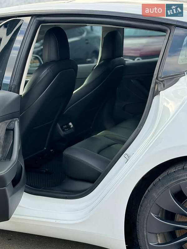 Седан Tesla Model 3 2021 в Вінниці фото 5 Седан Tesla Model 3 2021 в Вінниці
