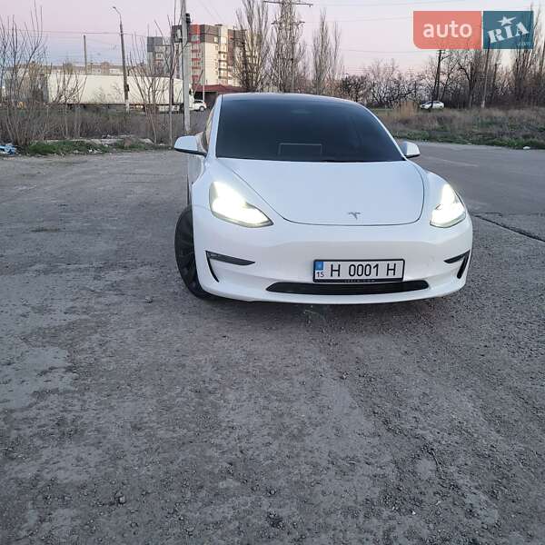 Седан Tesla Model 3 2021 в Миколаєві