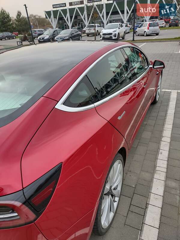 Седан Tesla Model 3 2018 в Хмельницькому