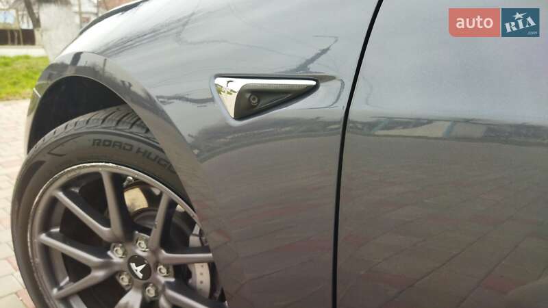 Седан Tesla Model 3 2018 в Староконстантинове