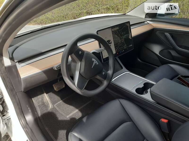 Седан Tesla Model 3 2022 в Дніпрі