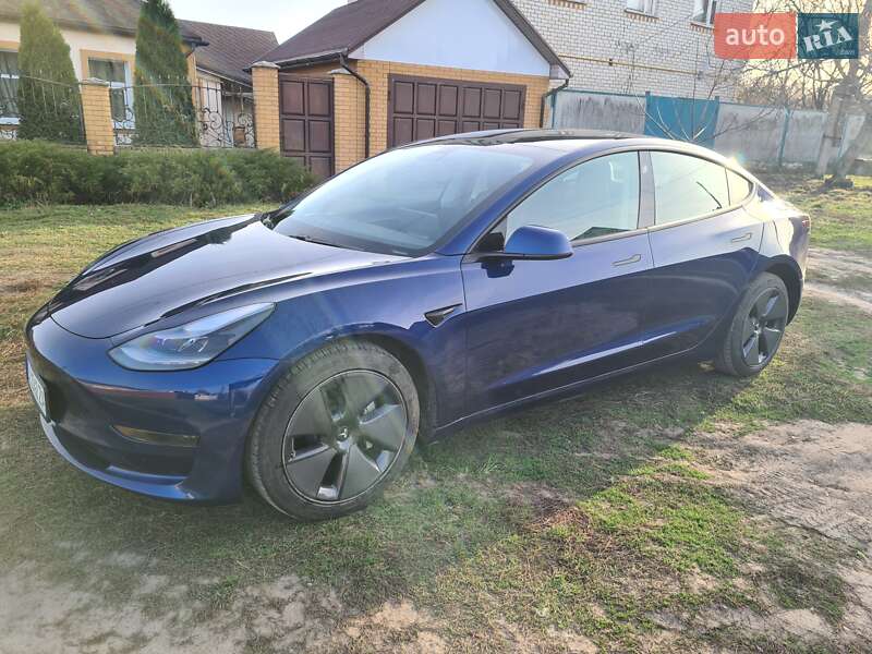 Tesla Model 3 2021