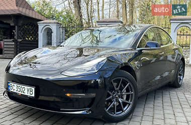 Седан Tesla Model 3 2018 в Львове