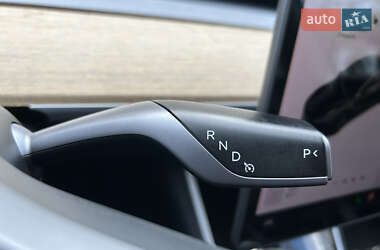 Седан Tesla Model 3 2018 в Львове