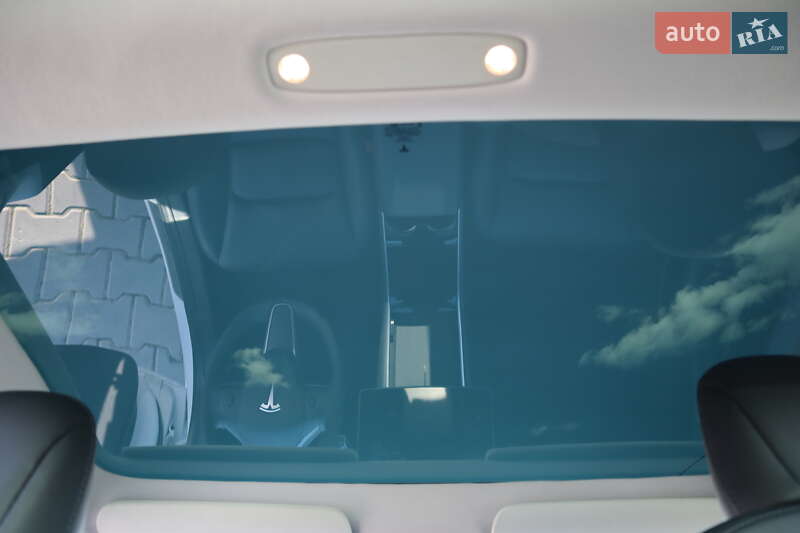 Седан Tesla Model 3 2020 в Дрогобыче