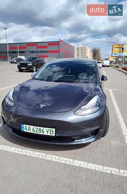 Седан Tesla Model 3 2019 в Киеве фото Седан Tesla Model 3 2019 в Киеве