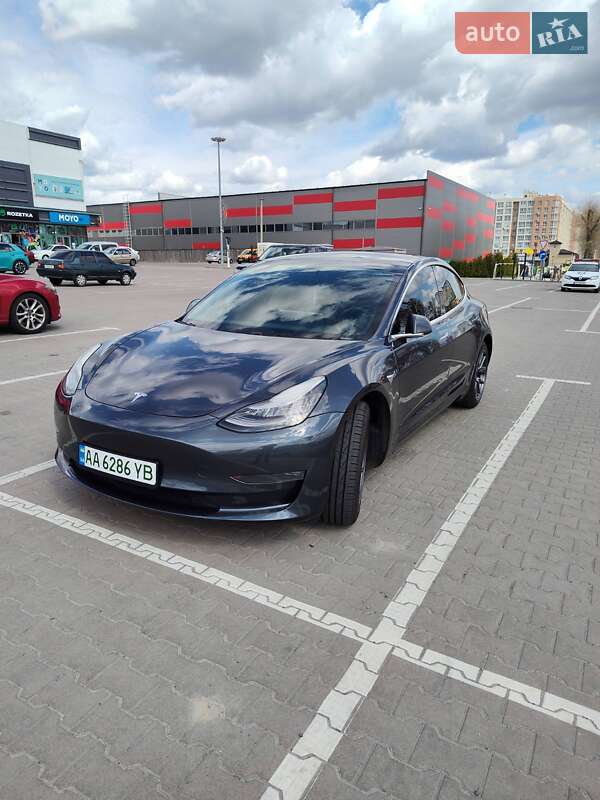 Седан Tesla Model 3 2019 в Киеве фото 3 Седан Tesla Model 3 2019 в Киеве