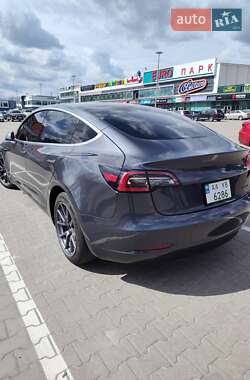 Седан Tesla Model 3 2019 в Киеве фото 12 Седан Tesla Model 3 2019 в Киеве