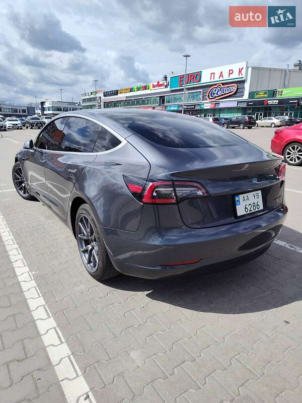 Седан Tesla Model 3 2019 в Киеве фото 12 Седан Tesla Model 3 2019 в Киеве