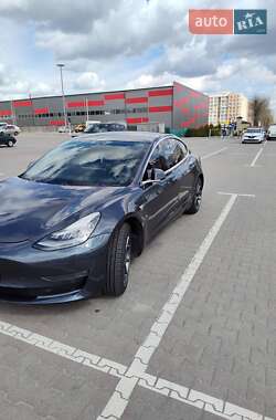 Седан Tesla Model 3 2019 в Киеве фото 13 Седан Tesla Model 3 2019 в Киеве