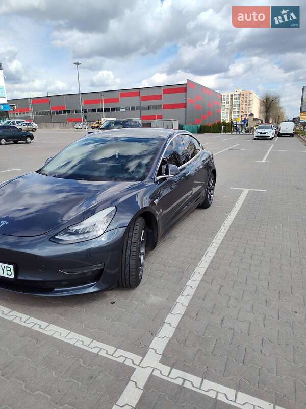 Седан Tesla Model 3 2019 в Киеве фото 13 Седан Tesla Model 3 2019 в Киеве