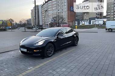 Седан Tesla Model 3 2018 в Рогатине