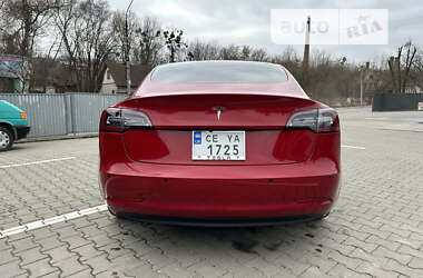 Седан Tesla Model 3 2018 в Чернівцях