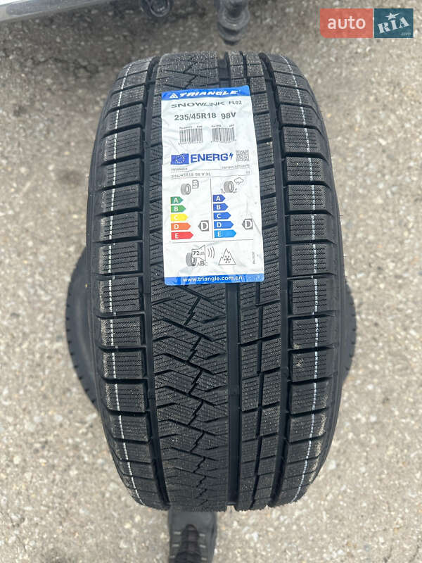 Седан Tesla Model 3 2018 в Черновцах