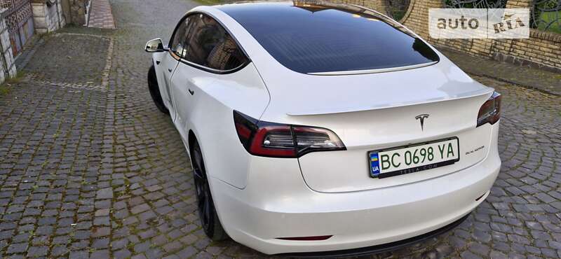 Седан Tesla Model 3 2019 в Николаеве