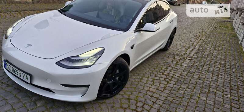 Седан Tesla Model 3 2019 в Николаеве