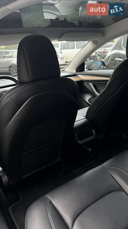 Седан Tesla Model 3 2022 в Киеве