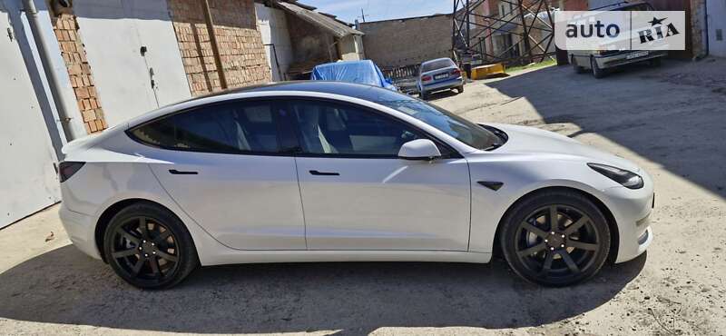 Седан Tesla Model 3 2019 в Николаеве