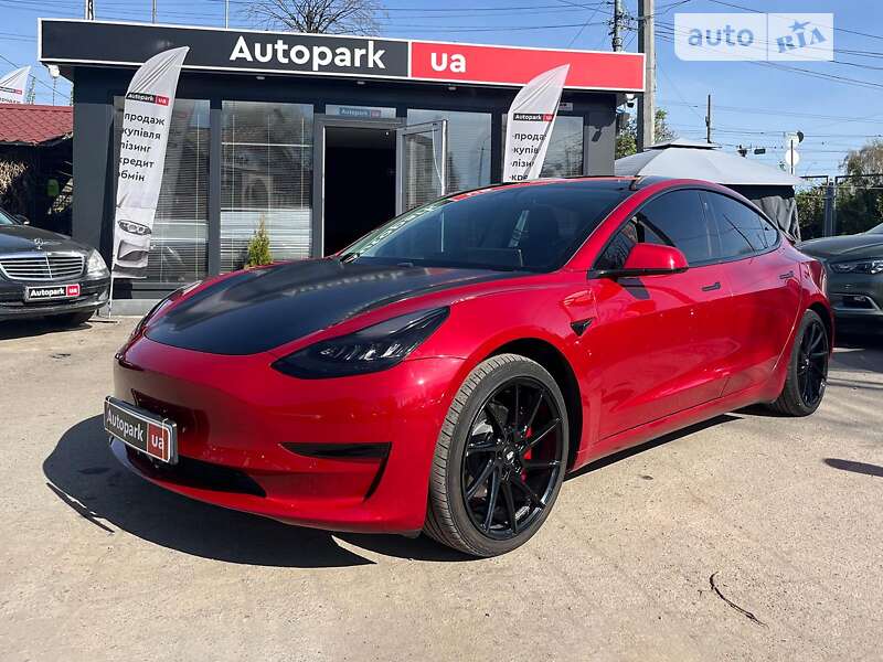 Седан Tesla Model 3 2018 в Виннице