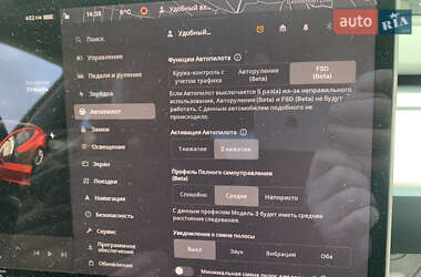 Седан Tesla Model 3 2021 в 