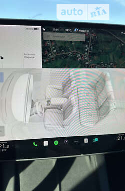 Седан Tesla Model 3 2021 в 