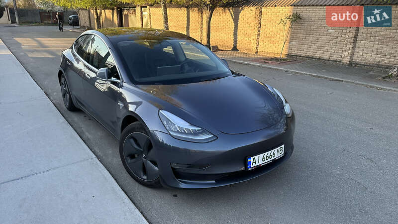 Седан Tesla Model 3 2020 в Киеве