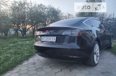 Седан Tesla Model 3 2018 в Долине