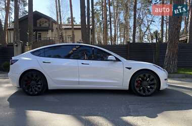 Седан Tesla Model 3 2022 в Киеве