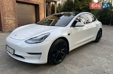 Седан Tesla Model 3 2018 в Киеве