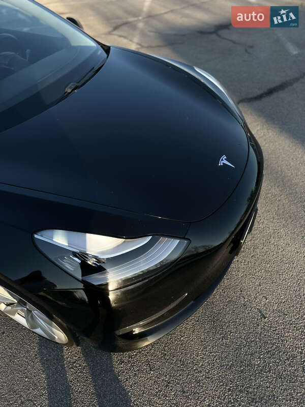 Tesla Model 3 2019