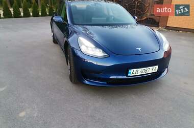 Седан Tesla Model 3 2021 в Виннице