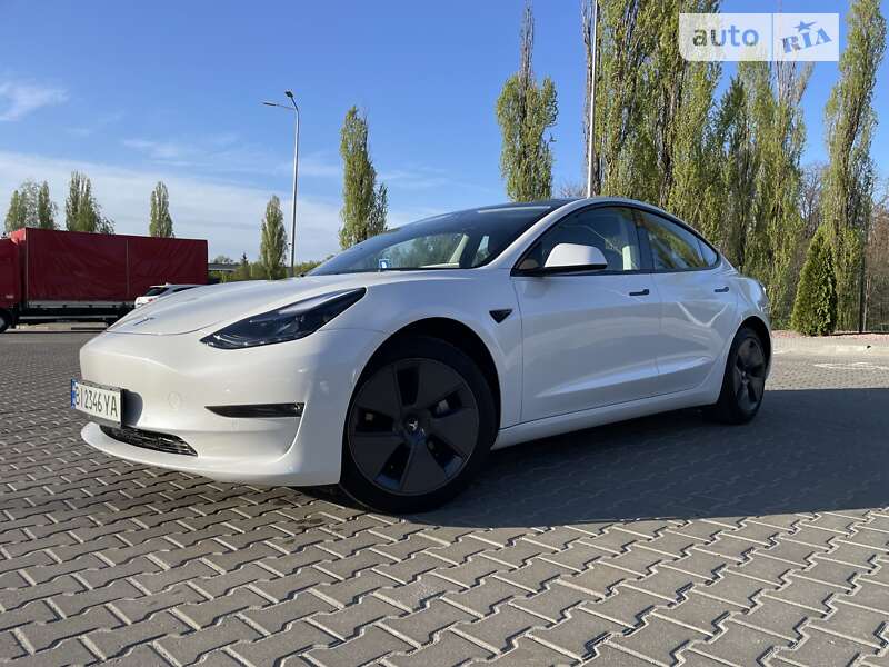 Седан Tesla Model 3 2021 в Кременчуге