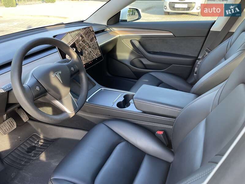 Седан Tesla Model 3 2021 в Кременчуге